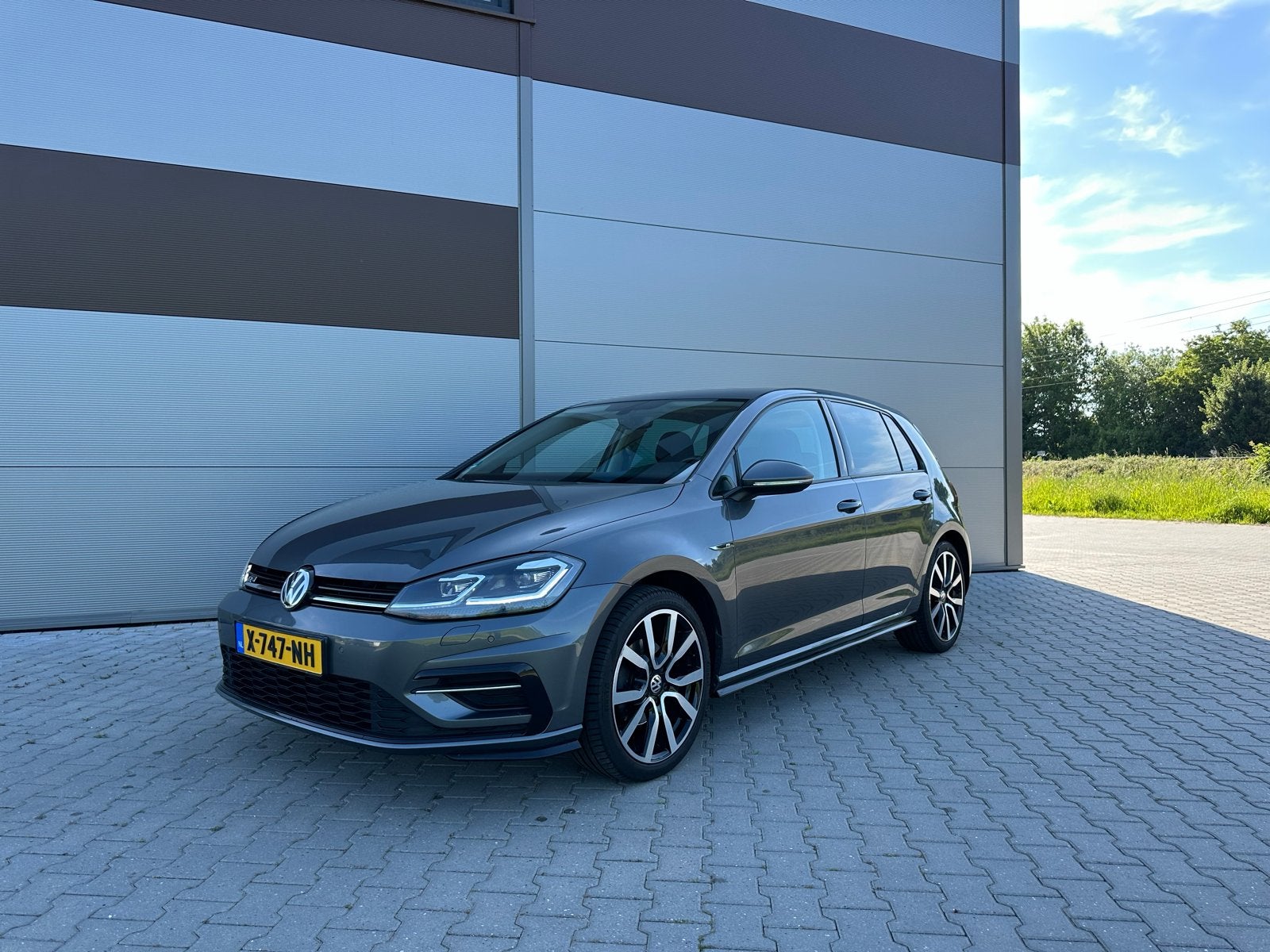 Volkswagen Golf 1.5 TSI 150pk 7-DSG 5D Grijs, Stof, 1498 cc, 4 cilinders, 149 pk