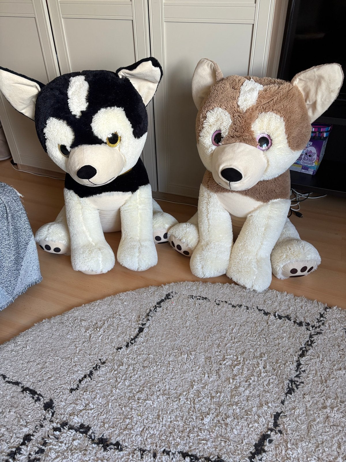Grote knuffelhonden - Husky's (bruin en zwart), Gebruikt, Middelgroot (20 tot 80 cm), Bruin, Hond