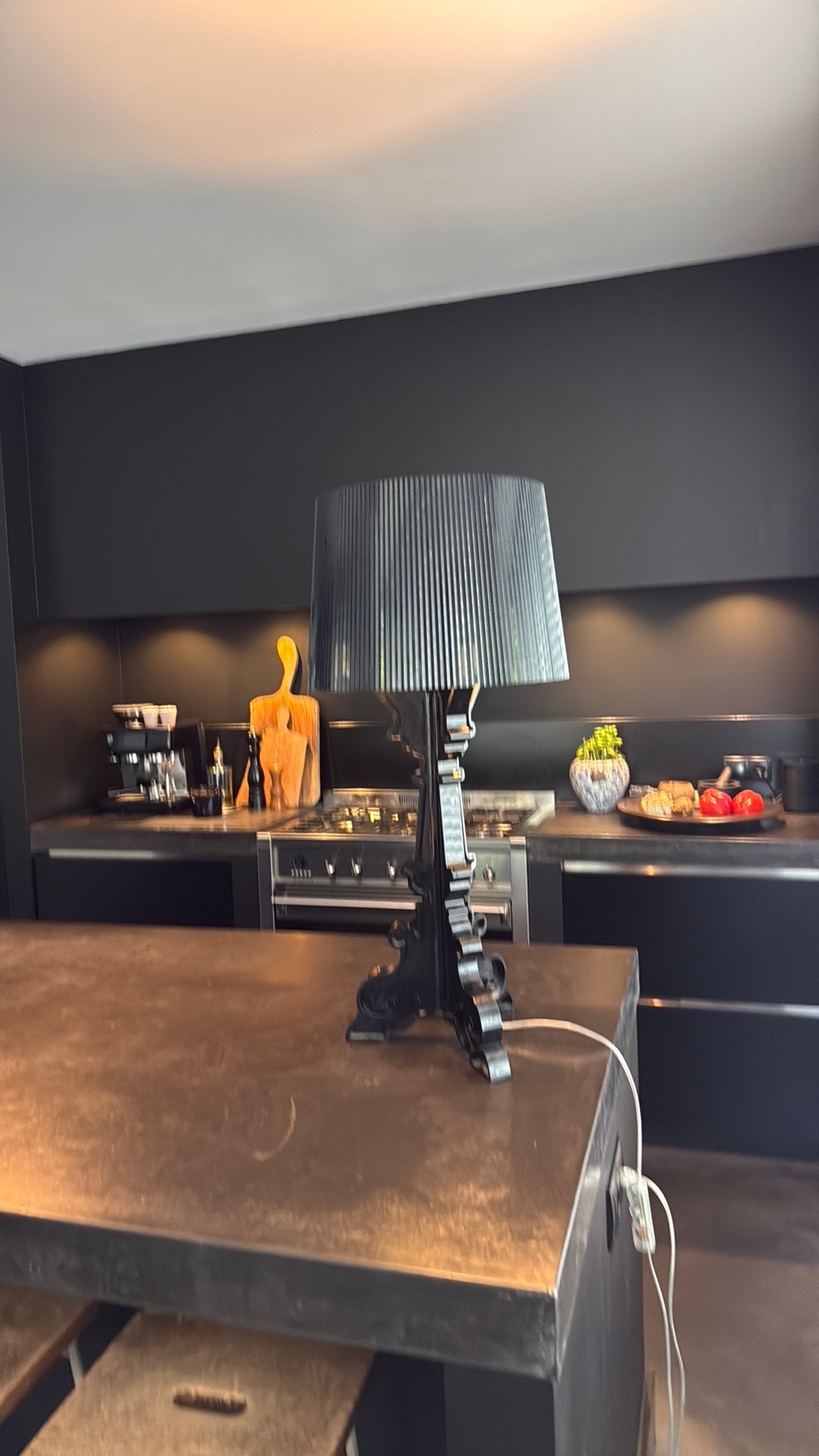 Kartell, Ophalen, Zo goed als nieuw