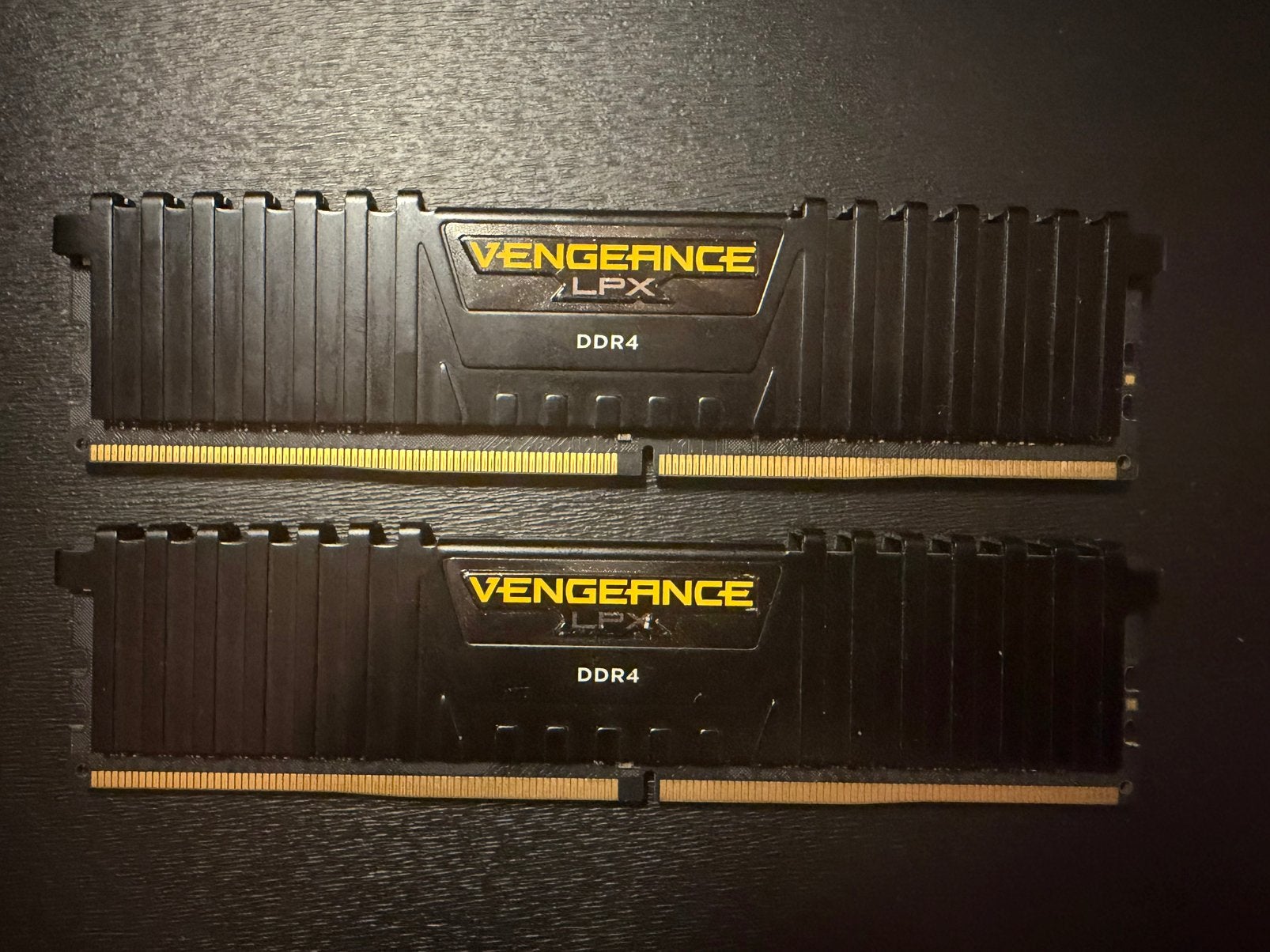 Corsair Vengeance LPX 16GB (2x8GB) DDR4 2400MHz CL14 RAM
