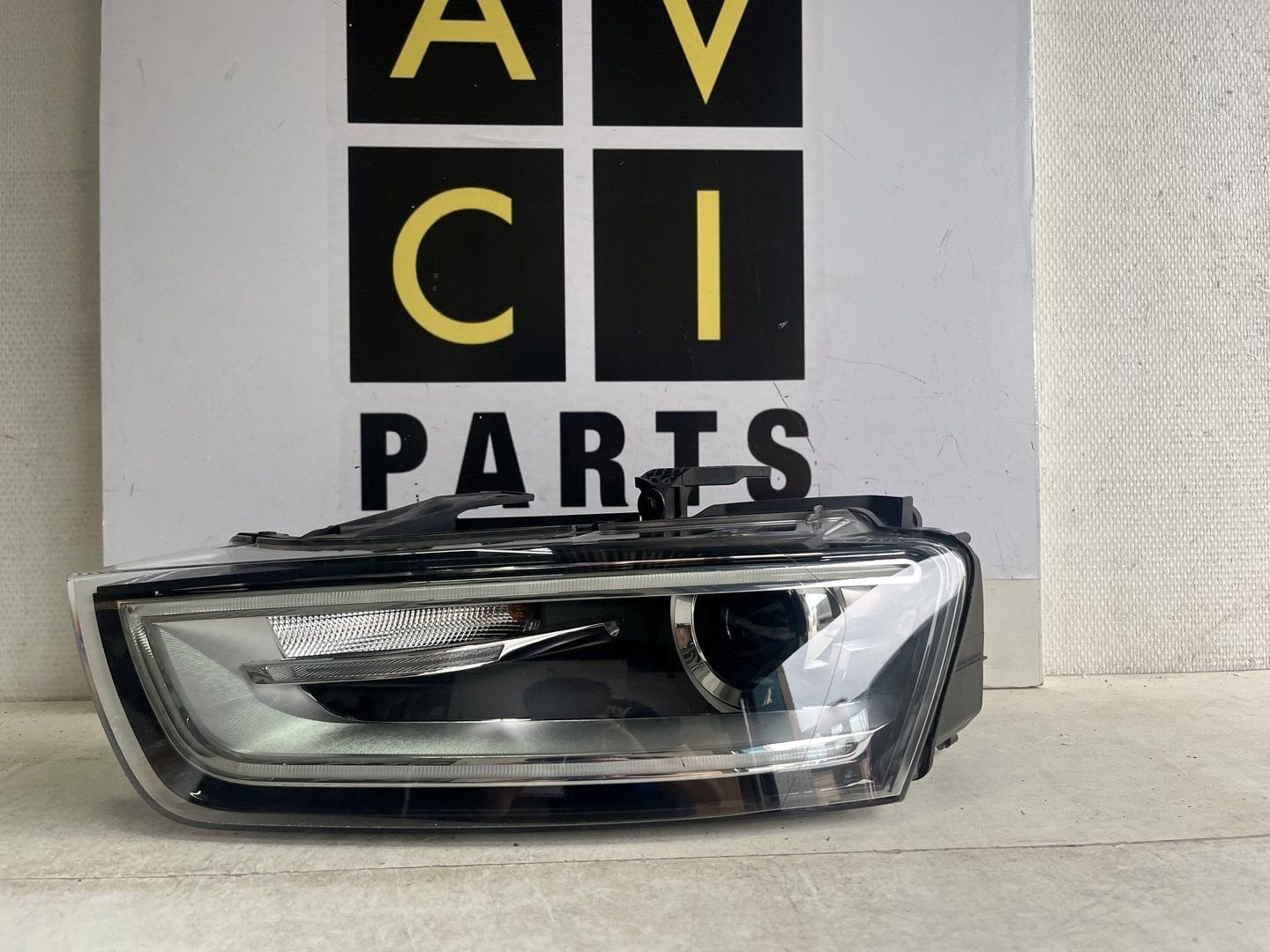 AUDI Q3 XENON LED KOPLAMP LINKS 8U0941005, Auto-onderdelen, Gebruikt, -, -, Ophalen of Verzenden