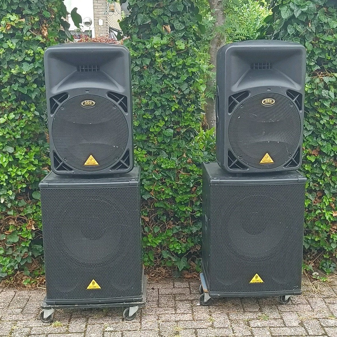 PA-set Behringer Eurolive 2x B1800D-pro + 2x B315D bijna 4KW, Ophalen, Gebruikt, 1000 watt of meer, P.A.