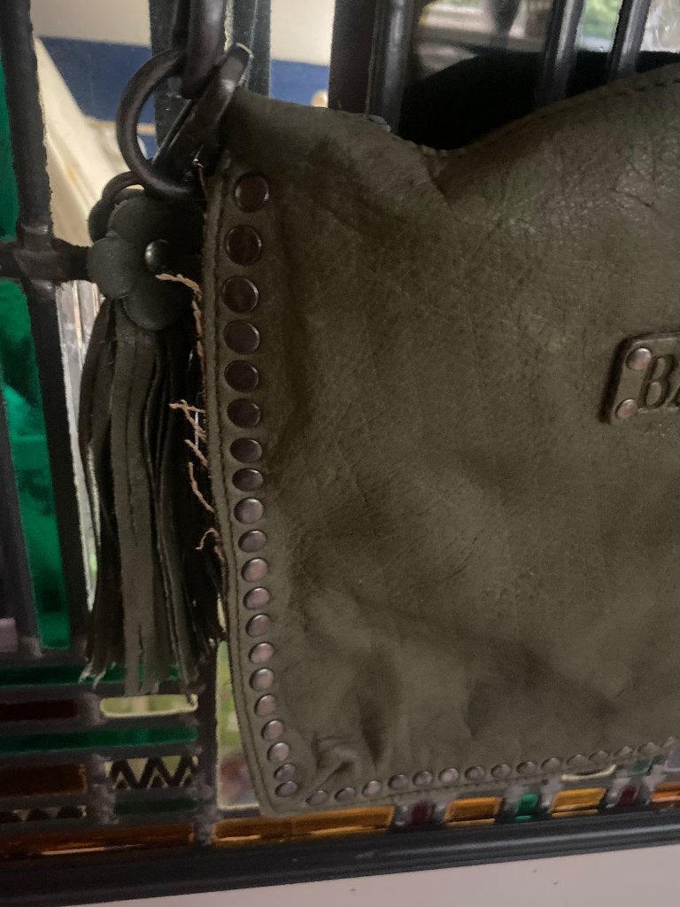Zgan olijfkleurige Bag 2 Bag tas met studs, Ophalen of Verzenden, Zo goed als nieuw, Overige kleuren, Schoudertasje