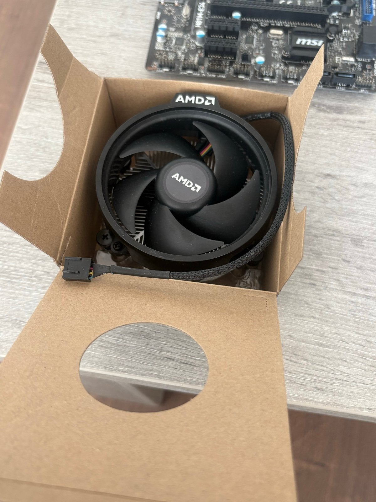 AMD Wraith Stealth Koeler - Nieuw in doos, Ophalen of Verzenden, Nieuw, Luchtkoeling