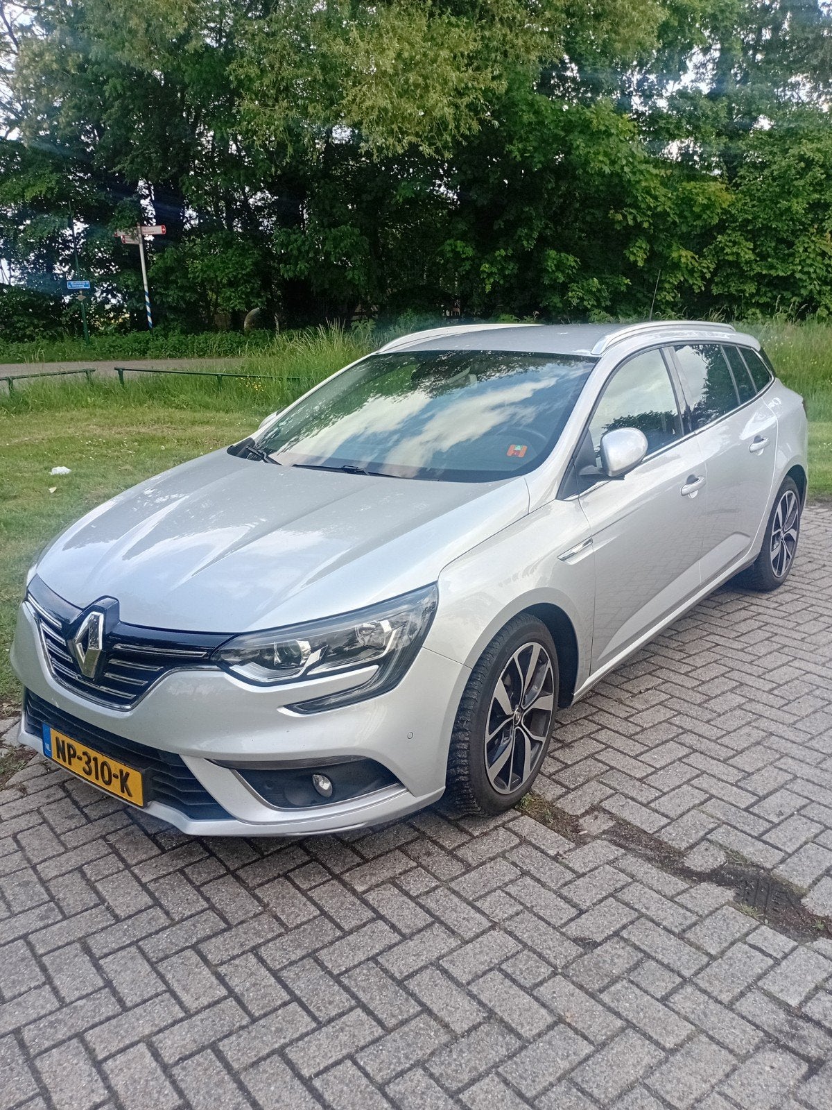 Te koop Renault Megane4  1.5 dci bose edition, edc., Auto's, Particulier, Te koop