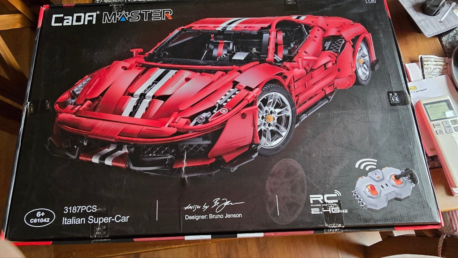 CaDA C61042W Italian Super Car schaal 1:8, Ophalen of Verzenden, Zo goed als nieuw