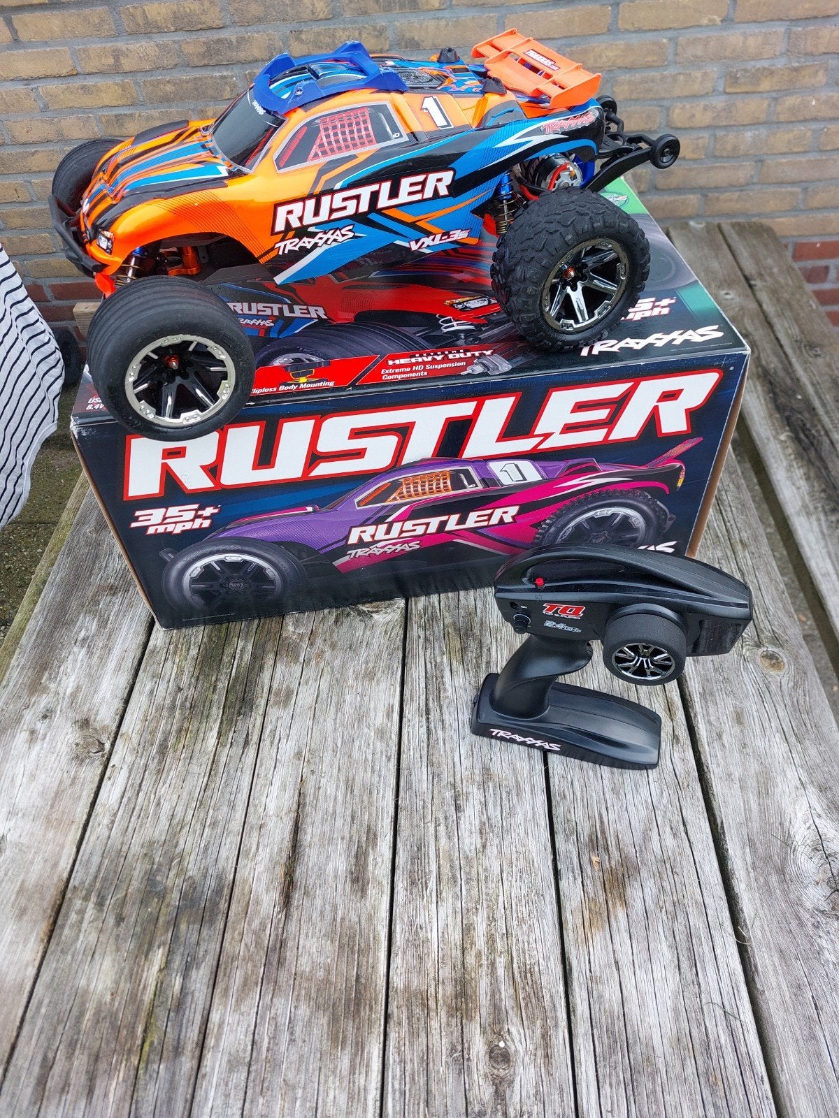 Traxxas rustler 2WD, Auto offroad, Zo goed als nieuw, Schaal 1:10, RTR (Ready to Run)
