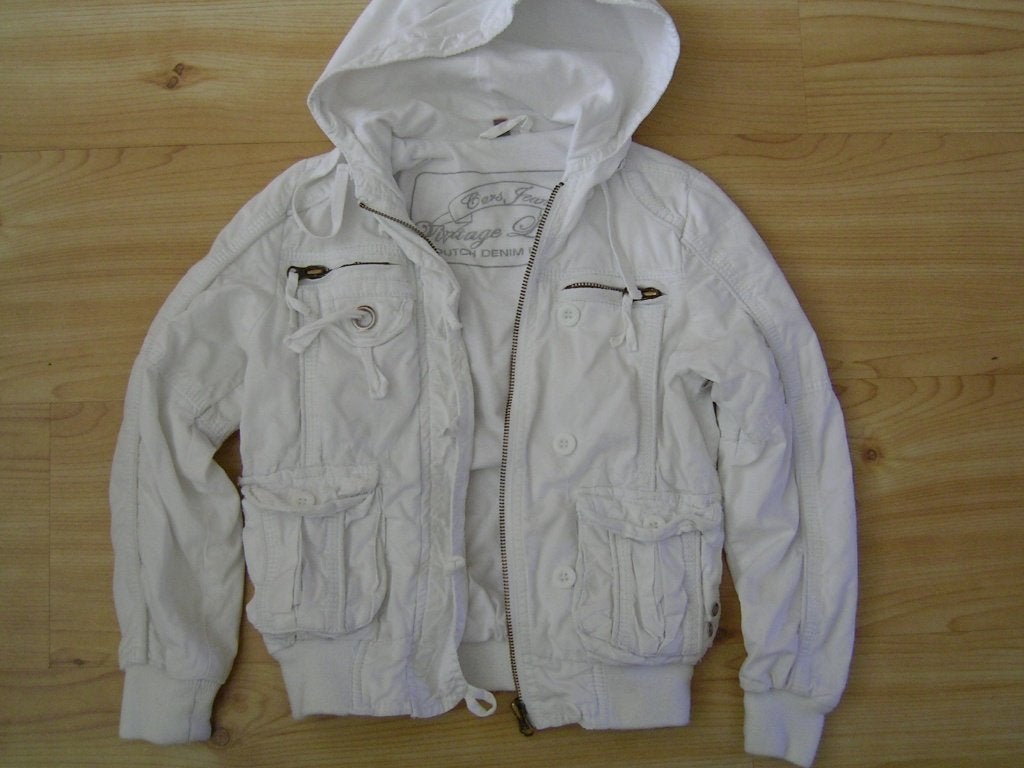 CARS witte zomerjas mt8=128, Kinderen en Baby's, Kinderkleding | Maat 128, Meisje, Ophalen of Verzenden, Zo goed als nieuw, Cars Jeans
