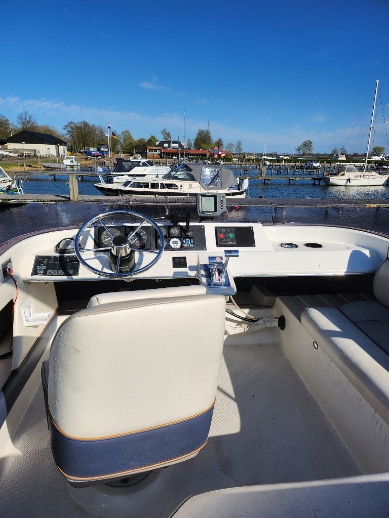 Bayliner 2858 Flybridge 330PK Mercruiser V8