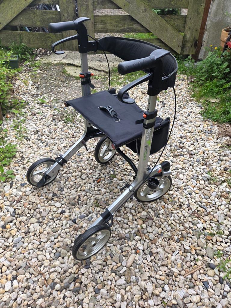 Rollator Vegro Youmove, Ophalen of Verzenden, Opvouwbaar, Zo goed als nieuw