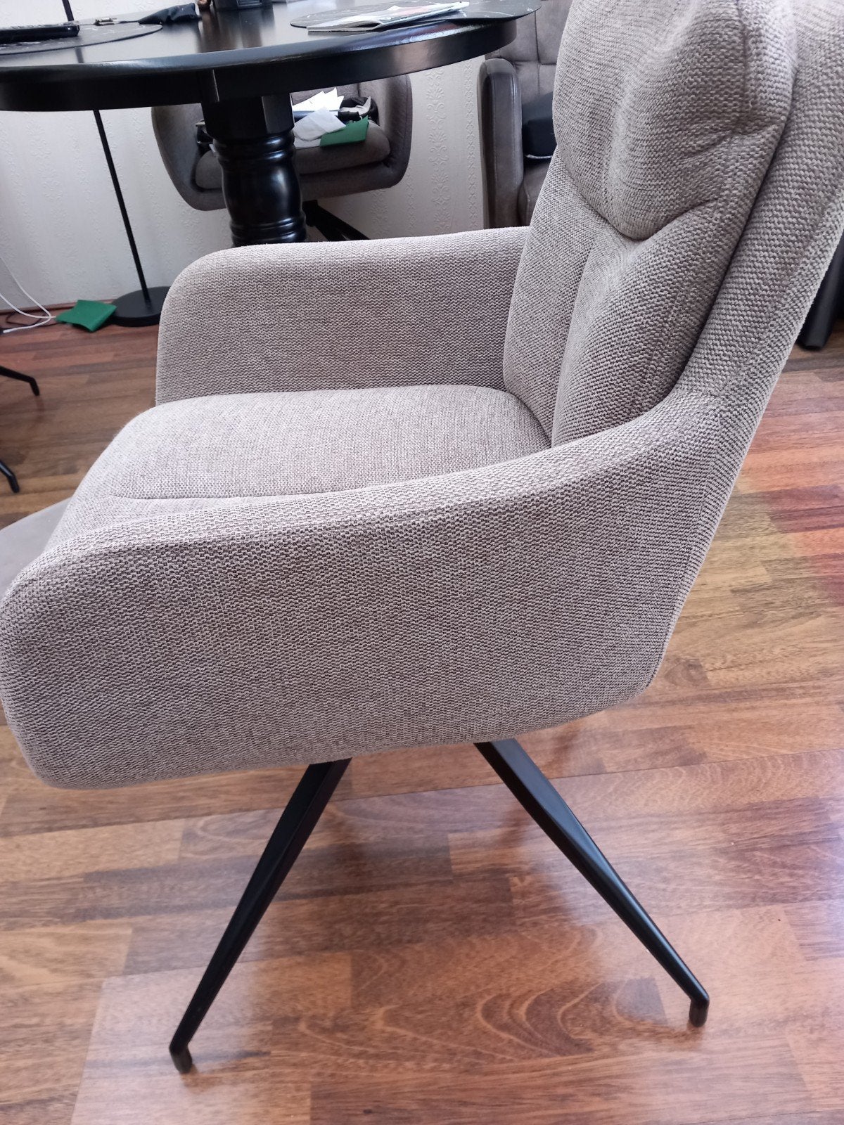 Moderne grijze/taupe stoffen stoel 4 stuks met draaivoet, Ophalen, Nieuw, Stof, Vier