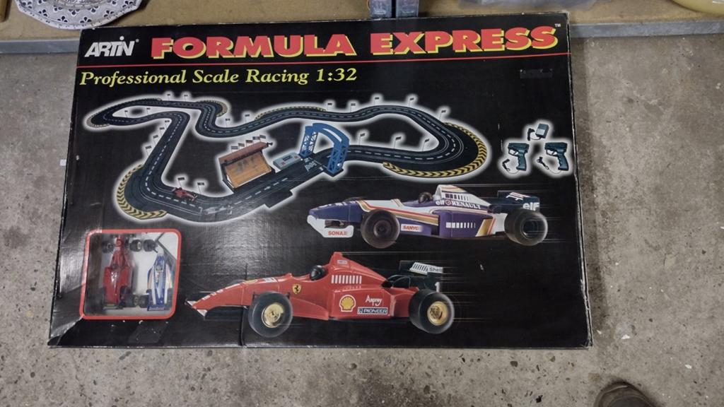 Artin Formula Express professionele schaal 1:32 racebaan, Ophalen of Verzenden, Zo goed als nieuw, Elektrisch, Overige merken