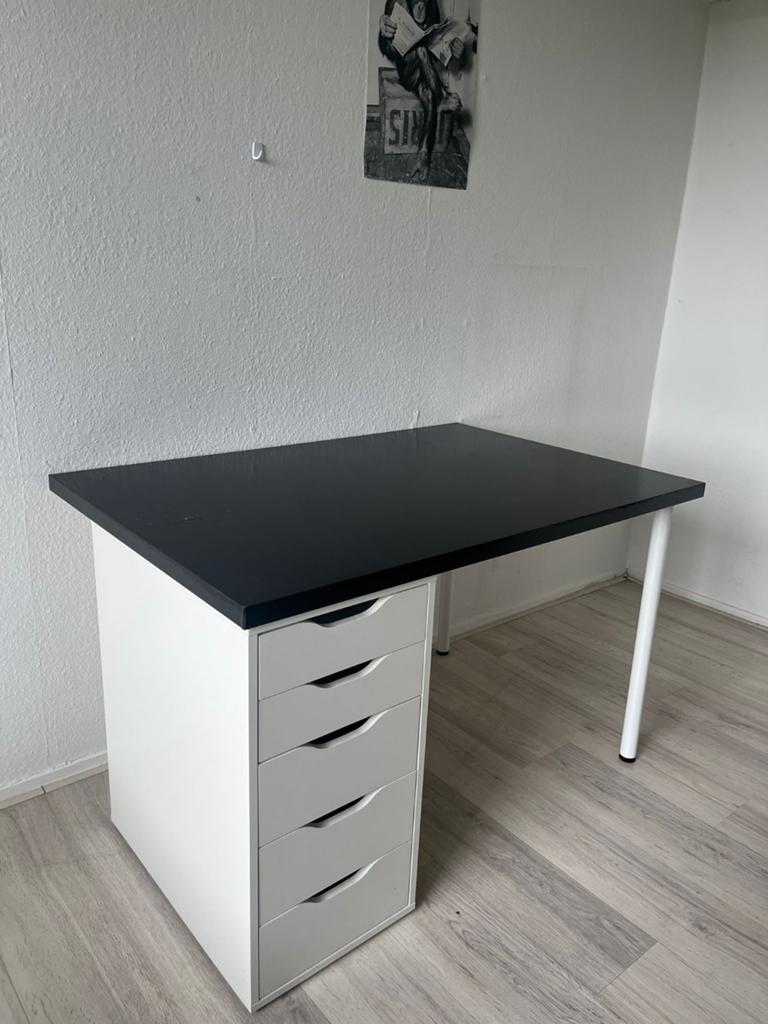 Ikea Bureau, Huis en Inrichting, Bureaus, Ophalen