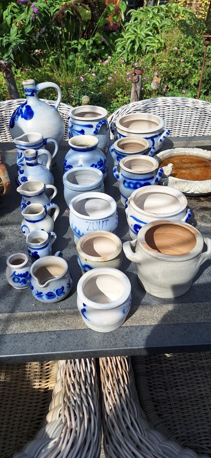 oude Keulse potten., Ophalen