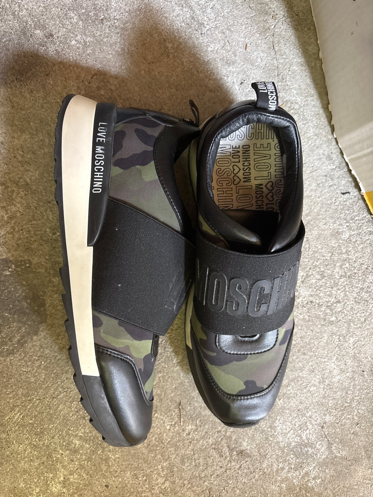 Love Moschino sneakers maat 38 - Camouflage, Kleding | Dames, Ophalen, Gedragen, Groen, Sneakers of Gympen