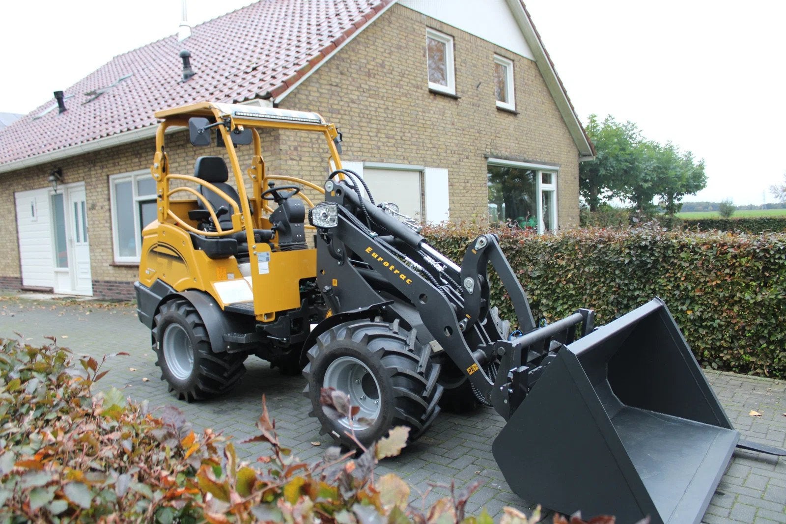 Eurotrac W12 MS (bj 2026), Wiellader of Shovel