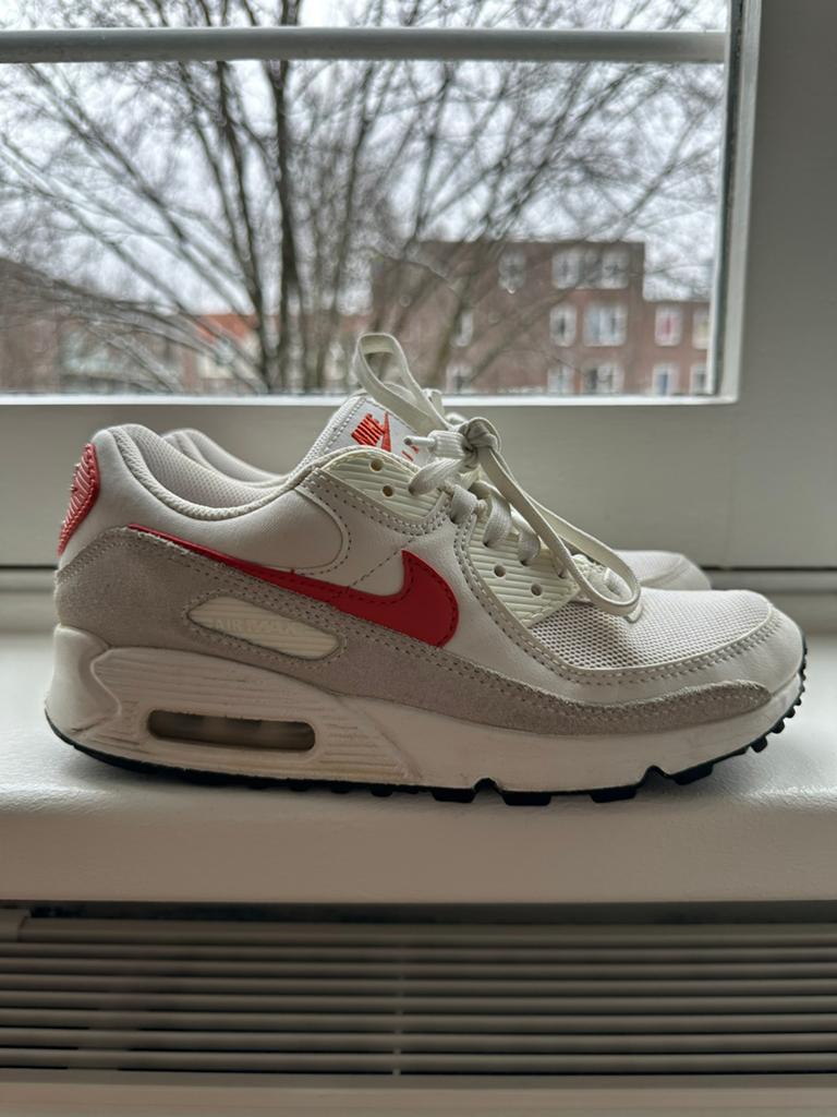 Nike Air Max (wit met oranje), Wit, Ophalen of Verzenden, Sneakers of Gympen, Zo goed als nieuw