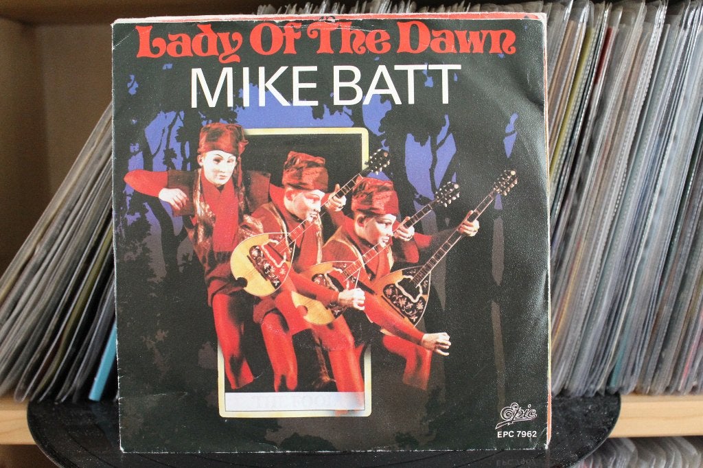 7" Single Mike Batt - Lady Of The Dawn / The Dead Of The Nig, Gebruikt, 7 inch, Ophalen of Verzenden, Pop