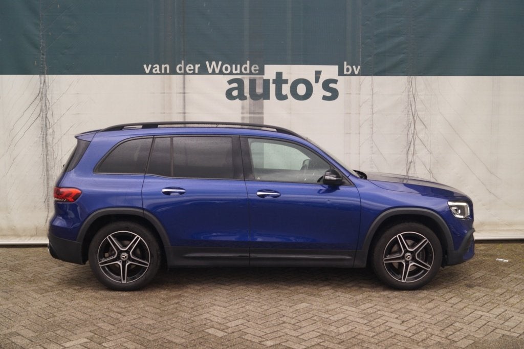 Mercedes-Benz GLB 180 Automaat AMG Business Solution -PANO-E, Auto's, Mercedes-Benz, 136 pk, Gebruikt, Euro 6, 4 cilinders