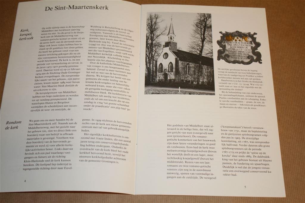 De Sint-Maartenskerk van Middelbert., Ophalen of Verzenden, Zo goed als nieuw