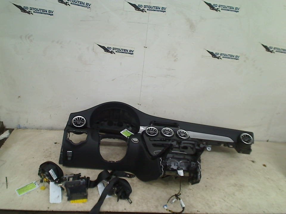 Airbag Set Mercedes-Benz C (W205) 2015 A2059008618, Gebruikt, Mercedes-Benz AG, Mercedes-Benz, Mercedesstraße 120, Stuttgart 70372, , Duitsland