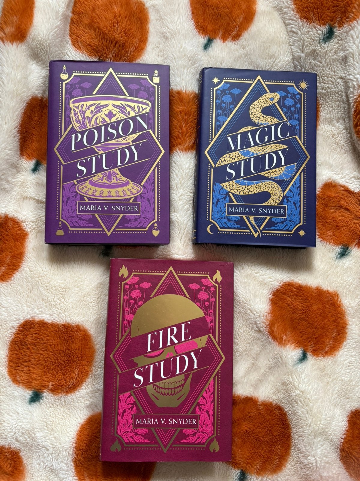 Fairyloot poison study exclusive editions, Verzamelen, Speldjes, Pins en Buttons, Ophalen of Verzenden, Zo goed als nieuw, Sport