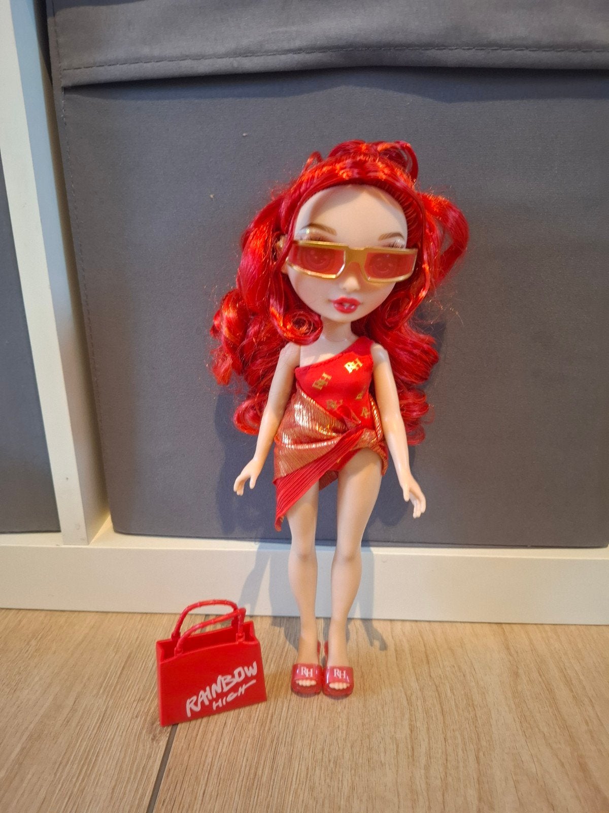 Foto 4 van Rainbow high poppen, grote set van 6 in perfecte staat.