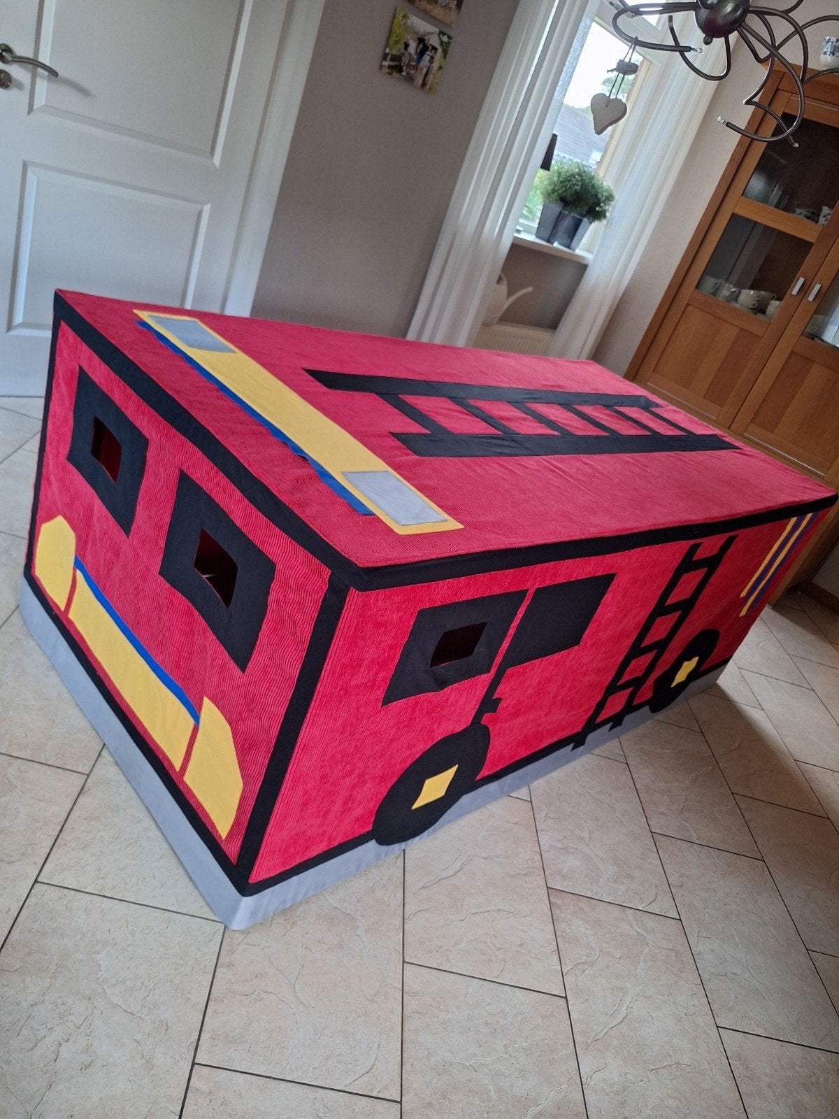 Brandweerwagen tafeltent van corduroy voor tafel, Kinderen en Baby's, Ophalen, Zo goed als nieuw, Jongen of Meisje