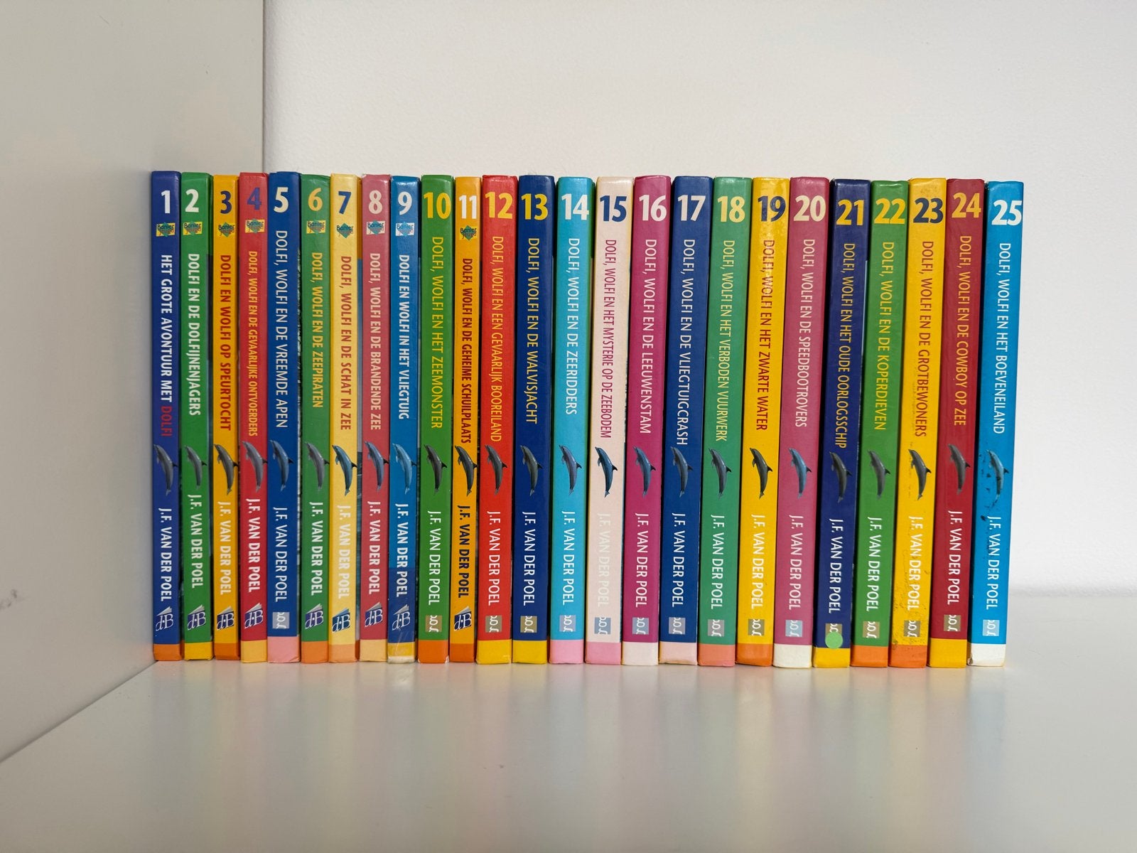 Boekenserie 1 t/m 25 Dolfi en Wolfi – J.F. van der Poel