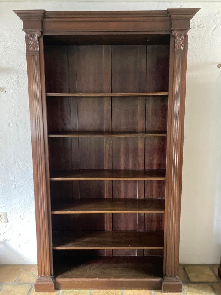 Klassieke Boekenkast, Ophalen