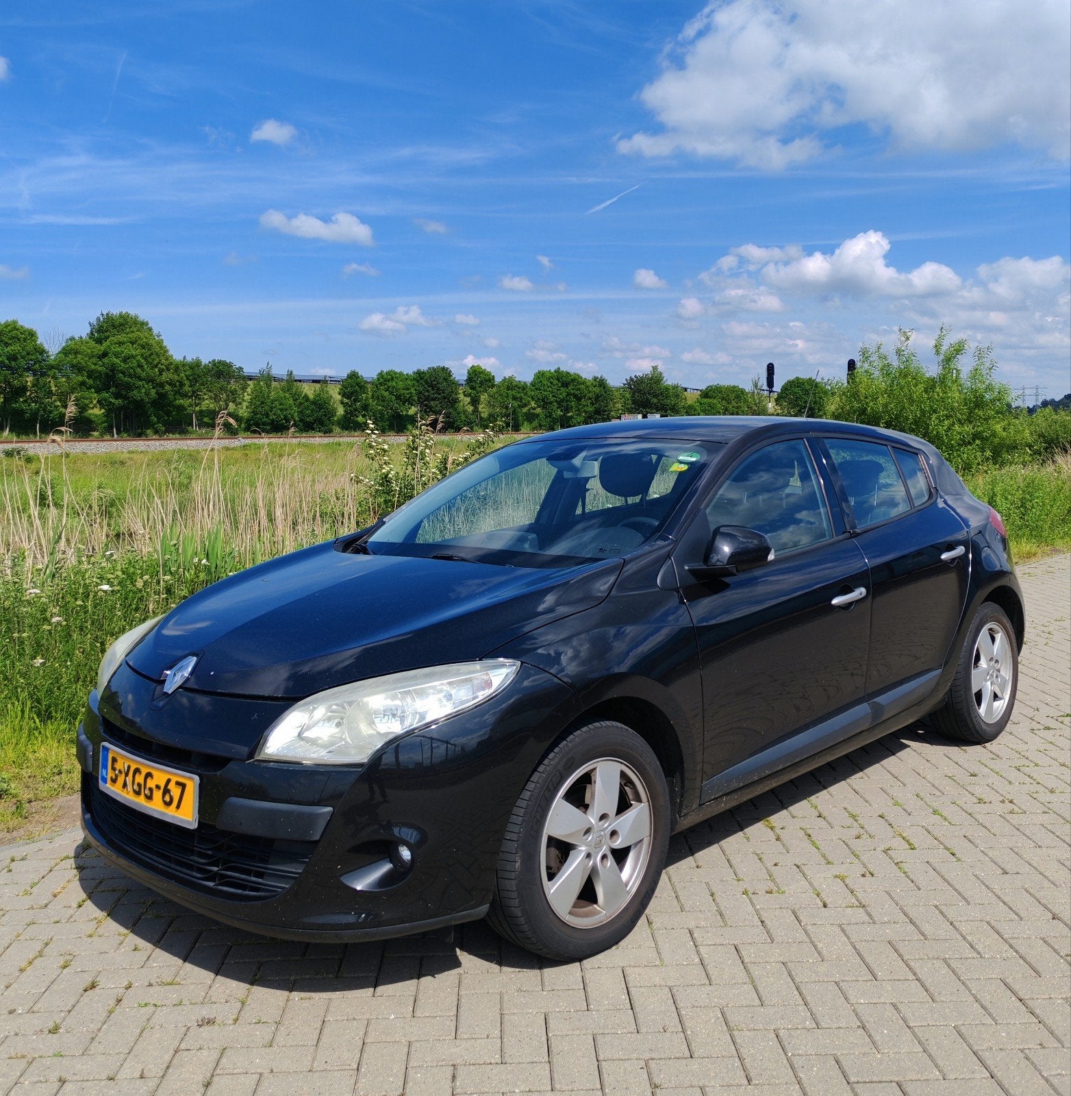 Keurige Renault Mégane 1.6 16V Dynamique 5drs met APK, Auto's, Stof, 4 cilinders, Zwart, 14 km/l