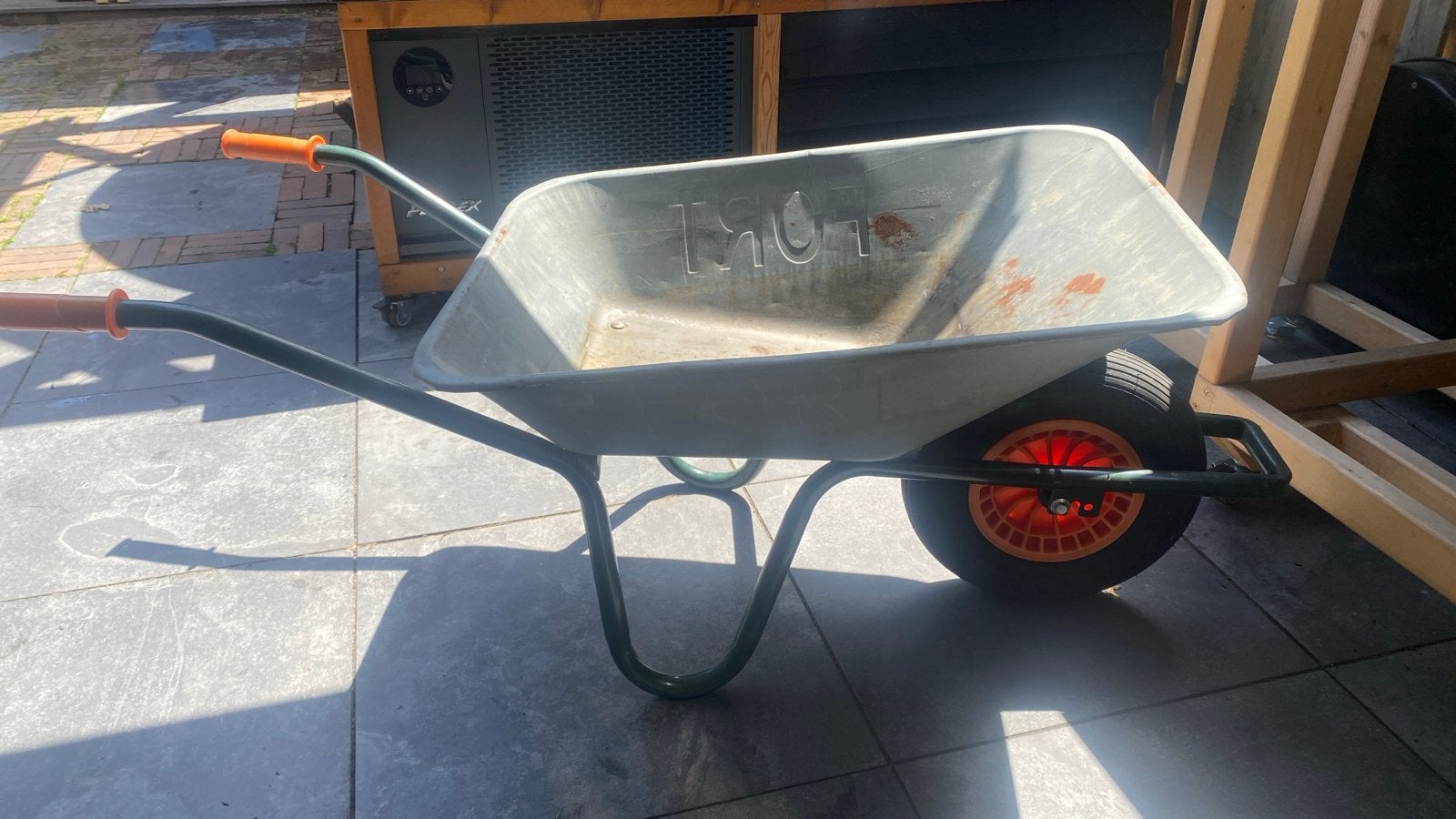 Stevige Altrad Fort kruiwagen voor tuin en bouw, Ophalen, Gebruikt, Handmatig, Tweewielig