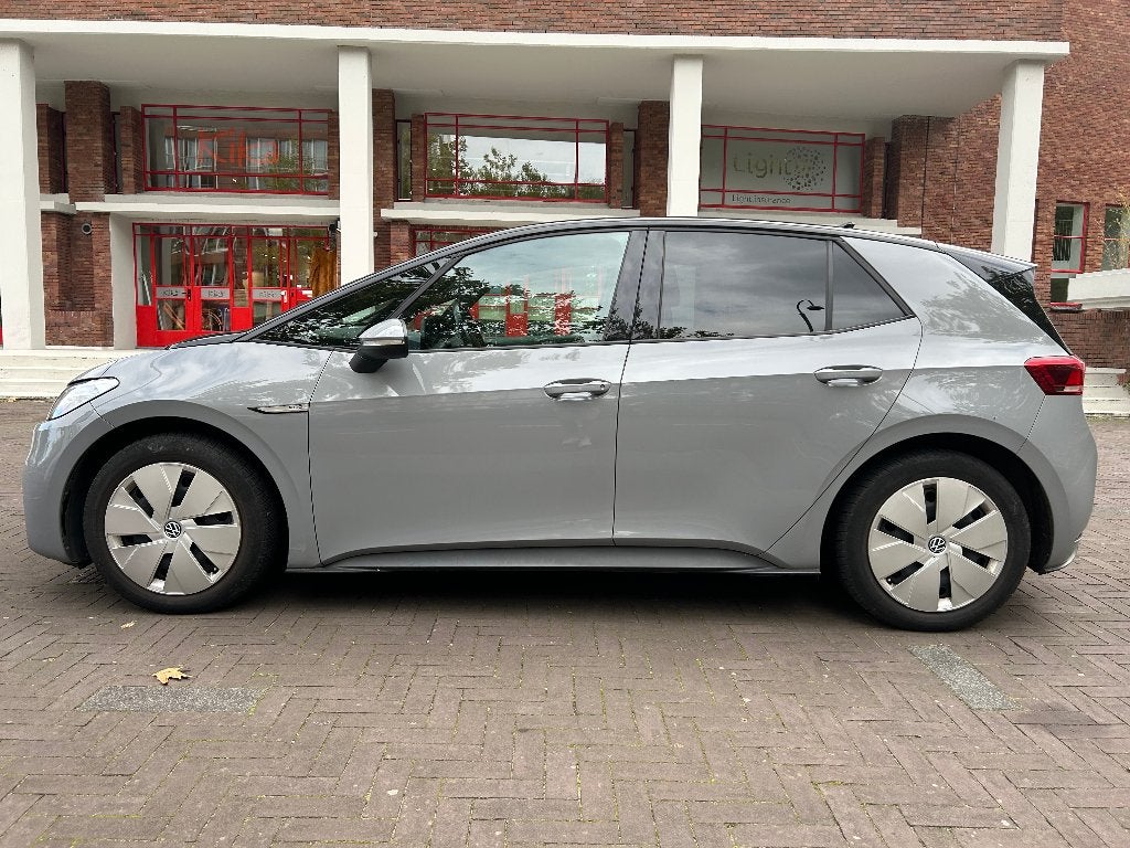 Volkswagen ID.3 58kWh 204pk 2020 Grijs, Auto's, 34 min, Zwart, 375 min, ID.3