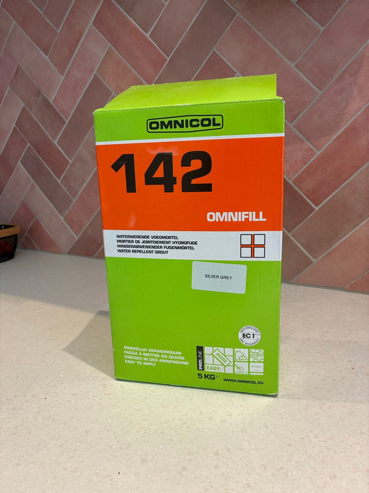 Omnicol voegmiddel silver grey - 4,3 kg over, Doe-het-zelf en Verbouw, Tegels, Ophalen of Verzenden, Gebruikt, Overige materialen