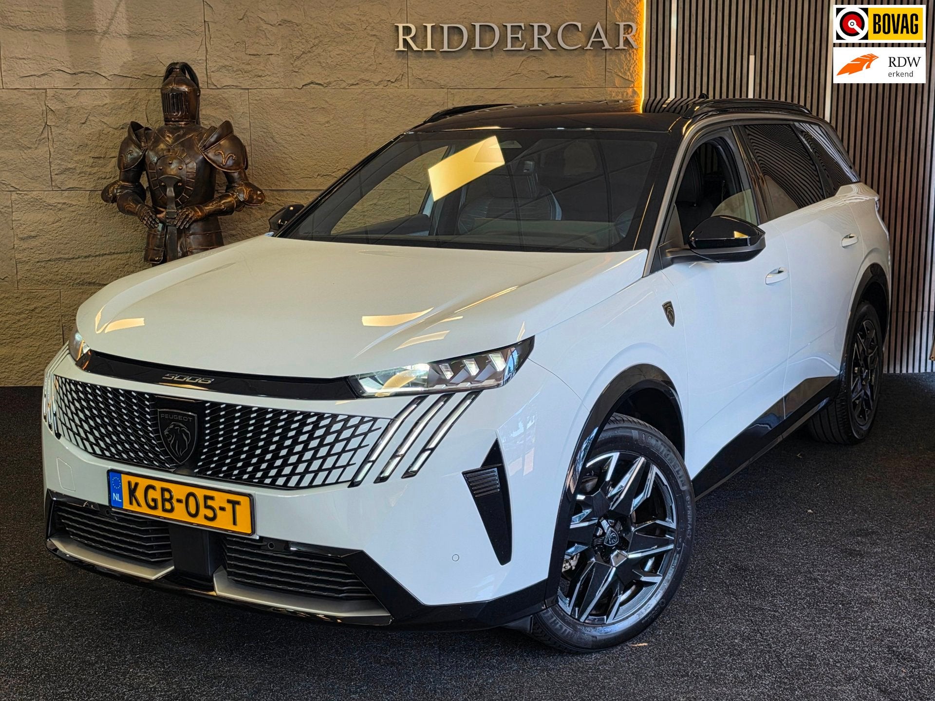 Peugeot 5008 1.2 Hybrid 136 GT-Line 7p|GARANTIE|ACC|CARPLAY|, 136 pk, Gebruikt, 1199 cc, Automatische klimaatregeling