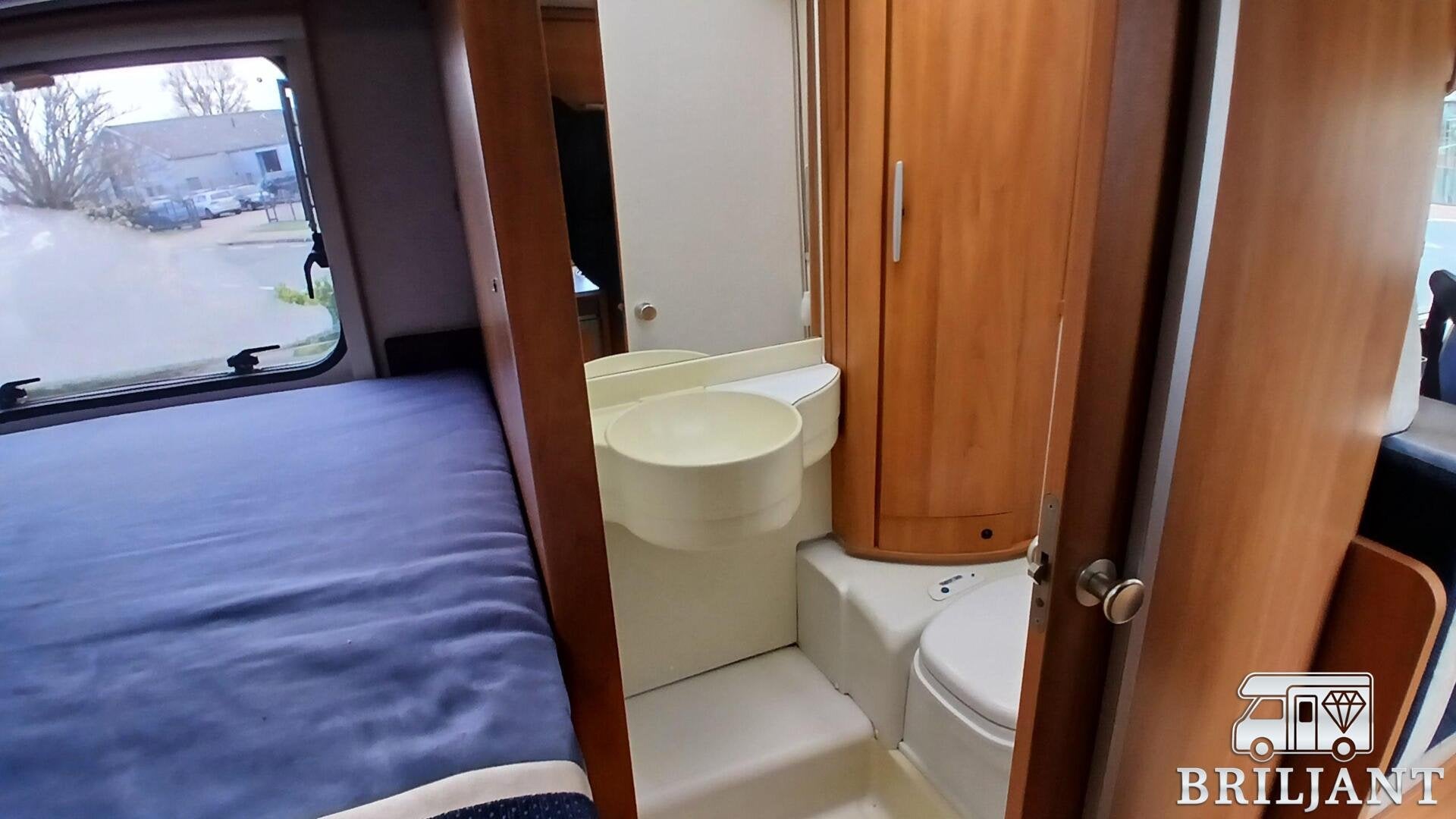 Foto 9 van Hymer EX 522.. 2007 dwarsbed