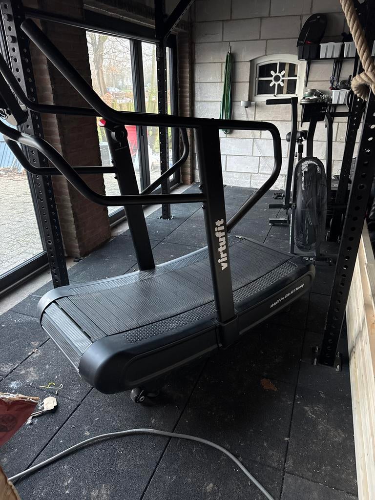 VirtuFit Air Runner - Ideaal voor CrossFit & Hyrox, Ophalen, Zo goed als nieuw, Metaal, Loopband
