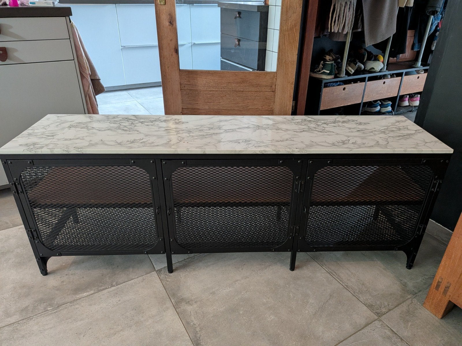 IKEA FJÄLLBO TV-meubel/dressoir met marmerlook folie, 100 tot 150 cm, Industrieel, Modern, Zo goed als nieuw, 25 tot 50 cm