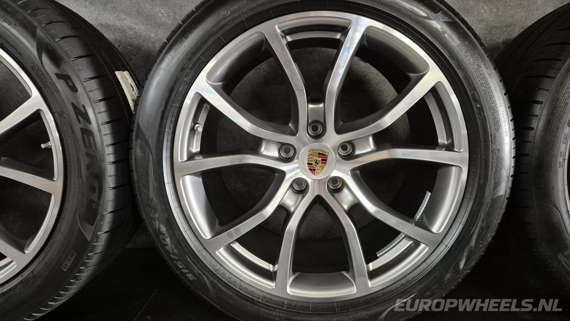 DEMO 21 inch Porsche velgen Cayenne Exclusive Breedset E3
