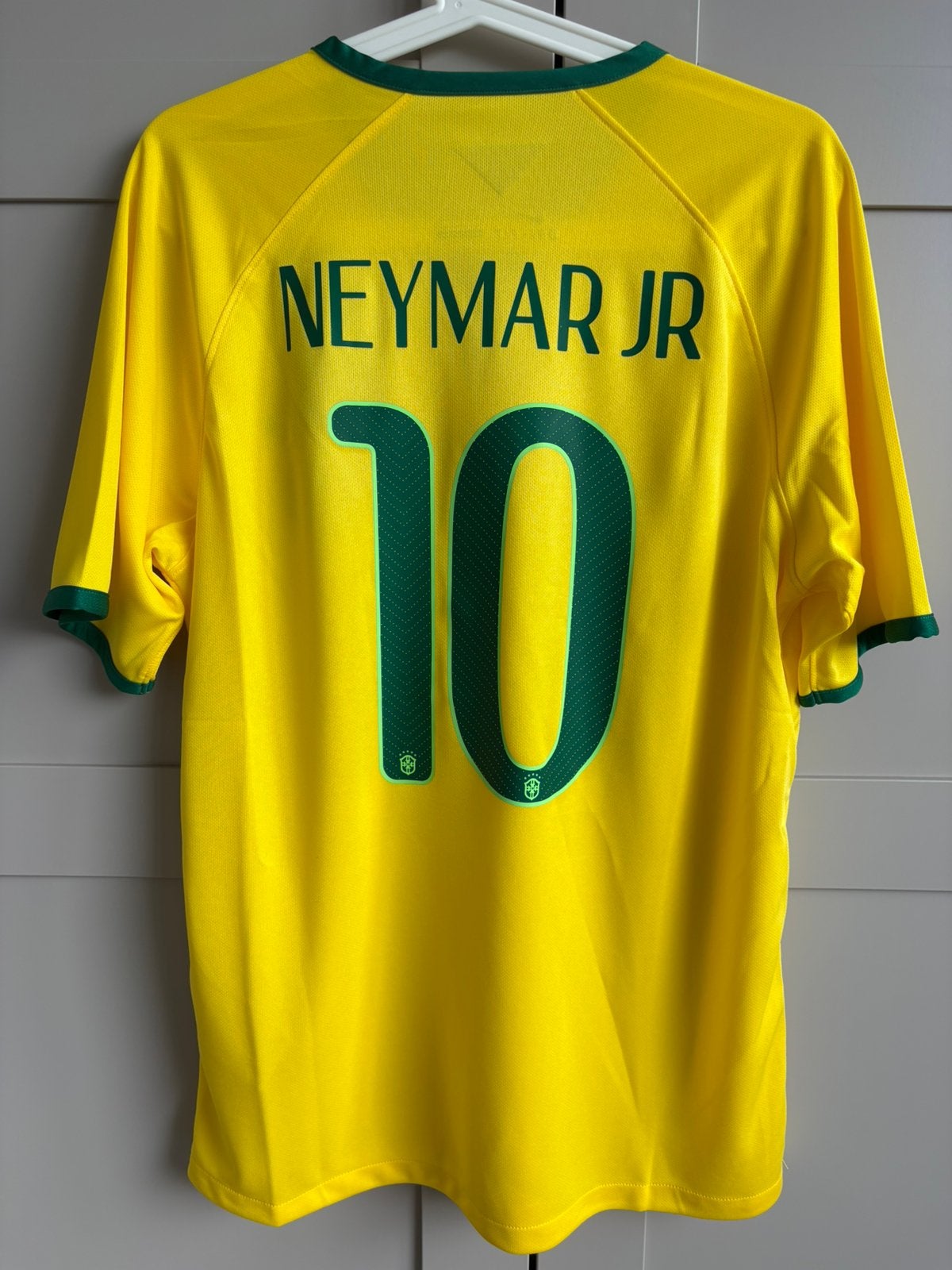 WK Shirt Brazilië 2014 Neymar Jr. Maat L nike barca Psg, Maat 52/54 (L), Geel, Nieuw, Ophalen of Verzenden