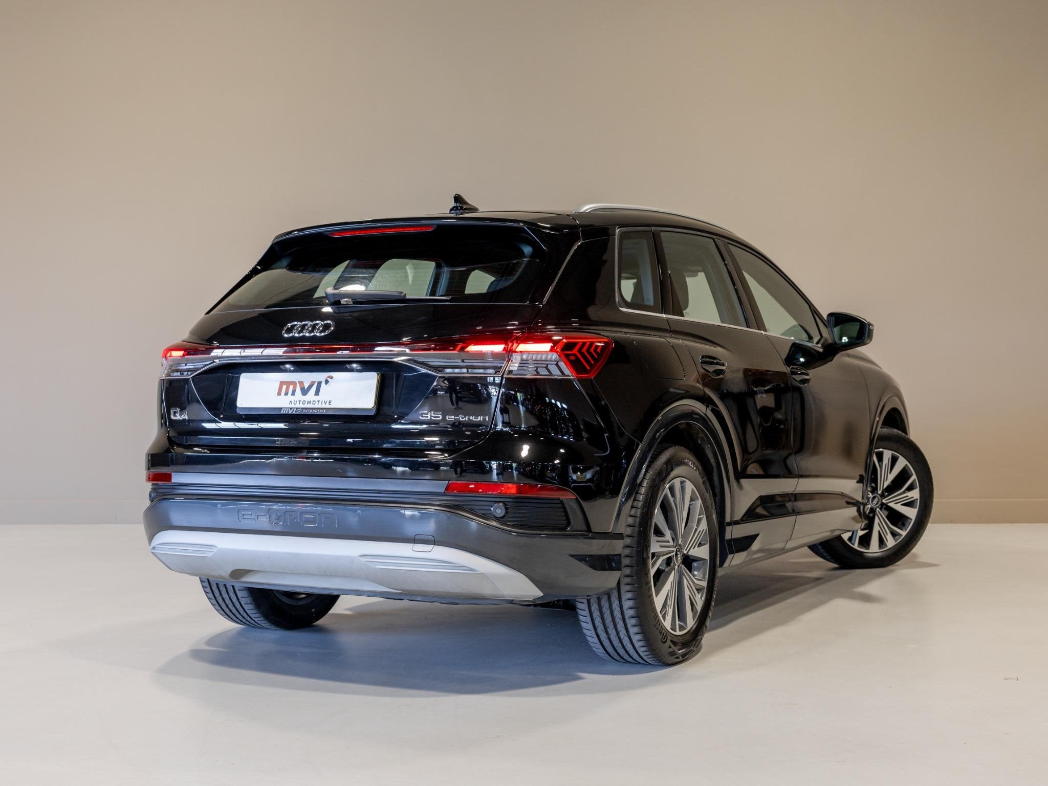 Audi Q4 e-tron 35 Launch edition 55 kWh SOH 89% 170pk / Pano, Auto's, Automaat, Dealer onderhouden, Achterwielaandrijving, Gebruikt