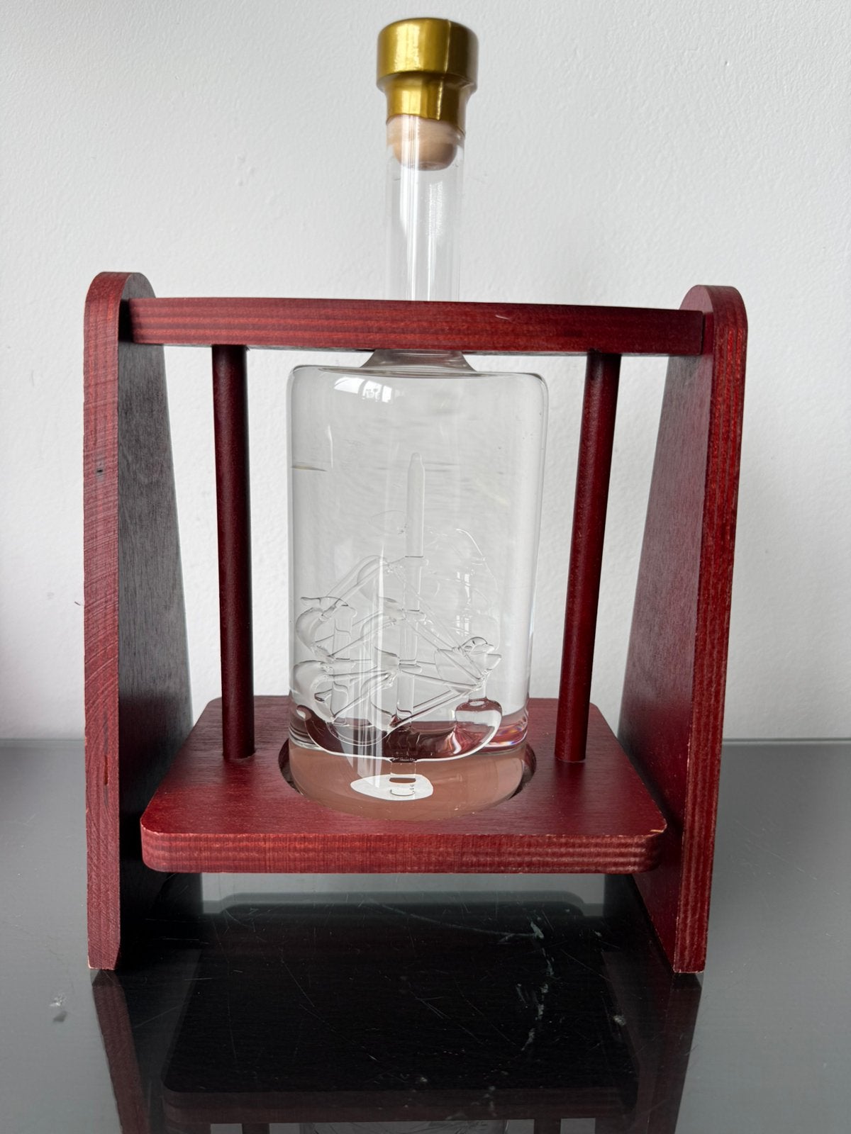 Prachtige drank karaf met ingebouwd schip van glas, Ophalen of Verzenden, Zo goed als nieuw, Overige typen