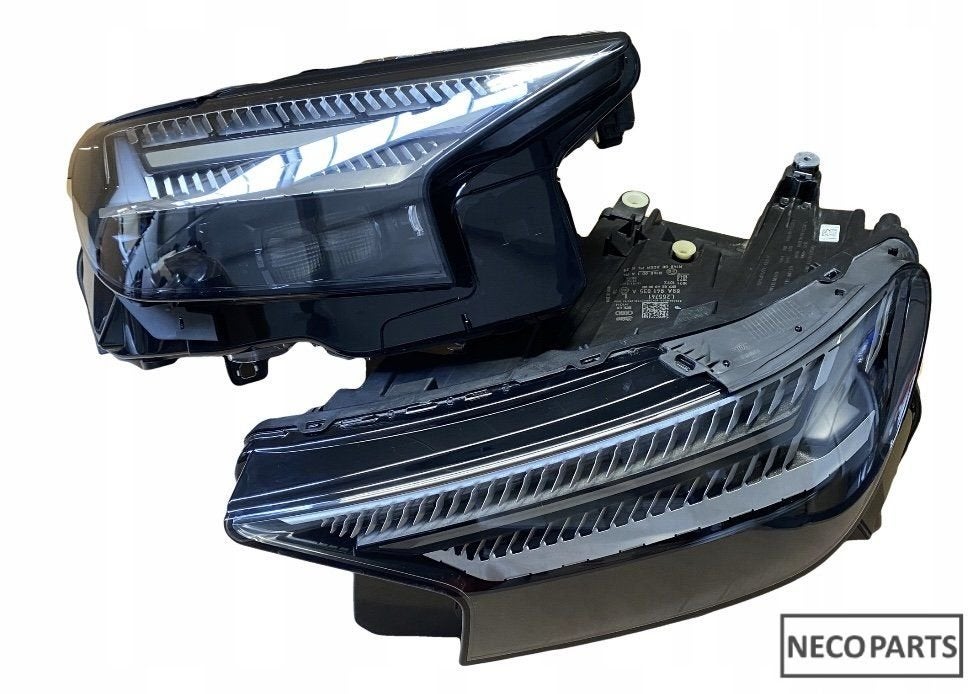AUDI Q4 E-TRON ETRON MATRIX LED KOPLAMPEN ALLES LEVERBAAR !!, Gebruikt, -, -, -