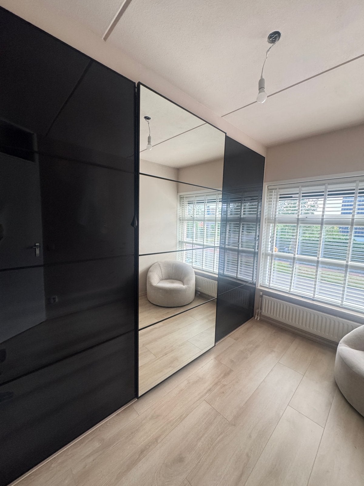 IKEA Pax Schuifdeuren: 2x Zwart, 1x Spiegel (100x236), Huis en Inrichting, Kasten | Kledingkasten, Ophalen, Gebruikt, 100 tot 150 cm