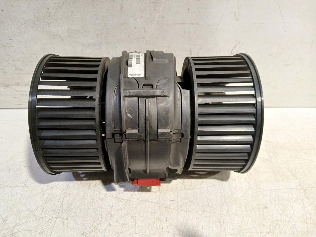 Kachel ventilator motor Renault Mégane, Onderdelen@venauto.nl, Van der Ven Autorecycling B.V., Gebruikt, Ettenseweg 76, 4706 PB Roosendaal, The Netherlands