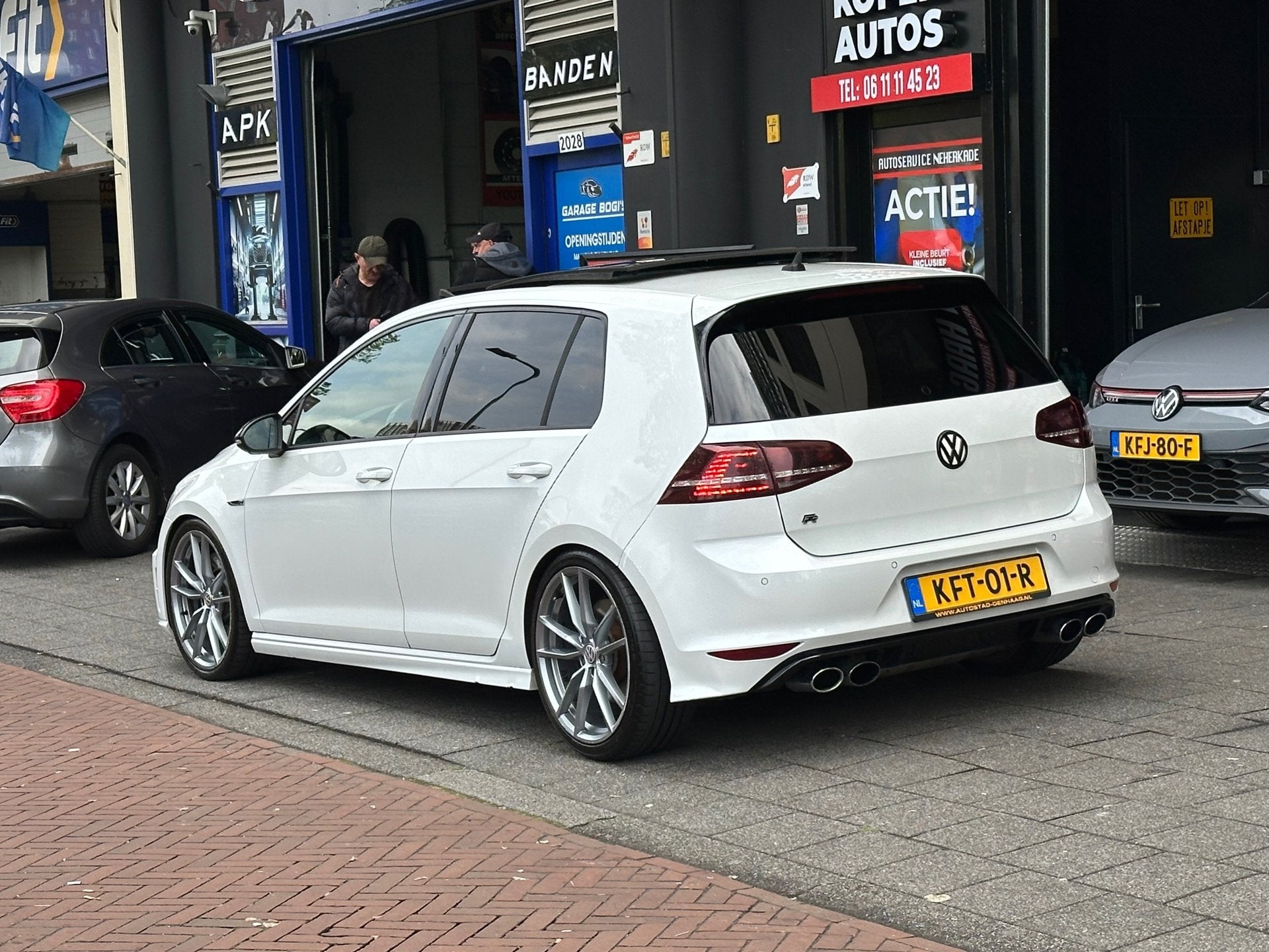 Volkswagen Golf 2.0 TSI R Aut Leer Navi Camera Pano, Automaat, Gebruikt, Euro 6, 4 cilinders
