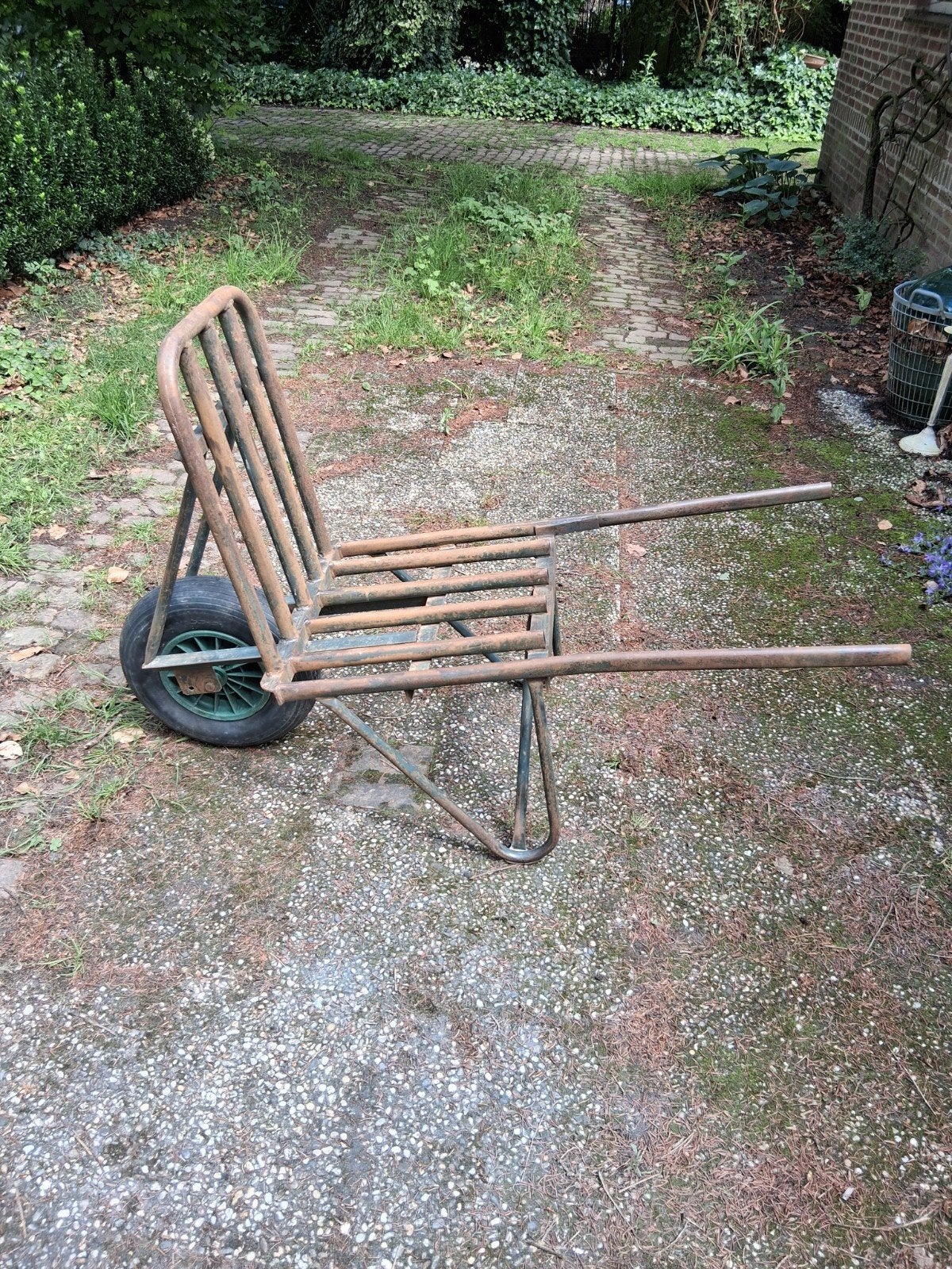 Steenkruiwagen gebruikt, Ophalen