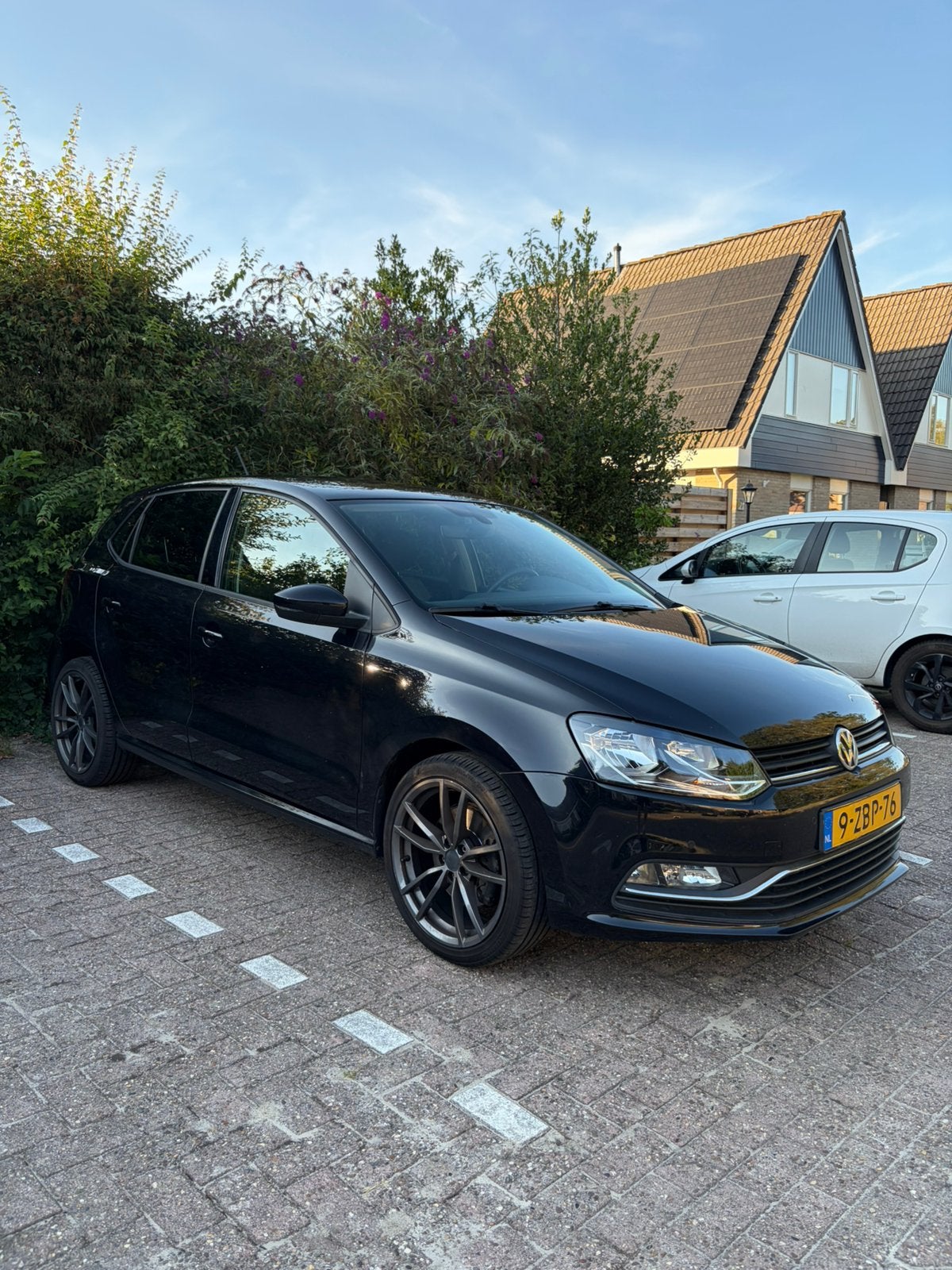 Volkswagen Polo 1.2 TSI 110PK! CLIMA|CRUISE|6-BAK|FACELIFT|P, 40 €/maand, 4 cilinders, Zwart, Origineel Nederlands