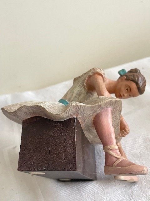Vintage beeldje : De wachtende Balerina van Degas, Ophalen of Verzenden, Zo goed als nieuw, Dier