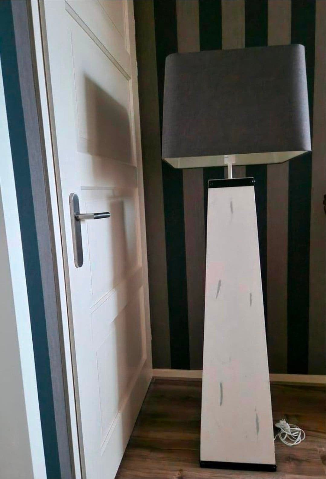 Mooie vloerlamp Taupe/Antraciet kap, Ophalen, Nieuw, Hout, 150 tot 200 cm